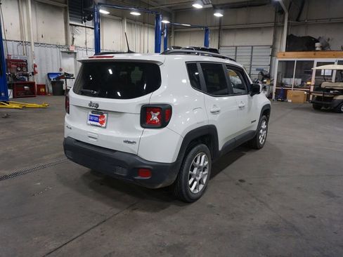 Used 2021 Jeep Renegade Latitude image 22
