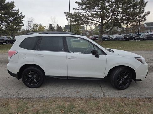 Used 2018 Subaru Forester 2.5i Premium w/ Popular Package #3B image 14