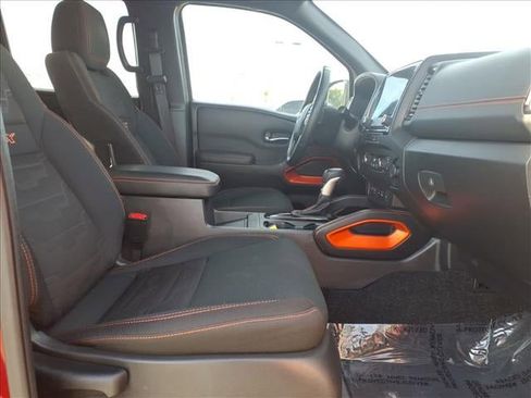Used 2022 Nissan Frontier Pro-X image 12