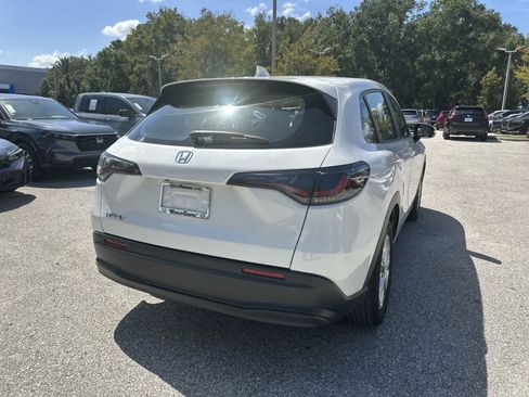 Used 2025 Honda HR-V LX image 6