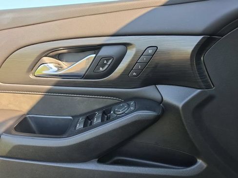 Used 2021 Chevrolet Traverse High Country AWD/4WD image 15