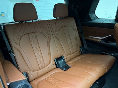 New 2026 BMW X7 xDrive40i w/ M Sport Package image 9