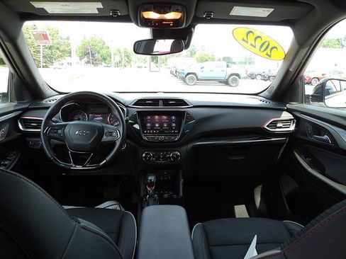 Used 2022 Chevrolet TrailBlazer RS w/ Sun and Liftgate Package AWD/4WD image 31