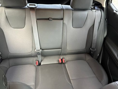 Used 2023 Buick Encore GX Select w/ Sport Touring Package AWD/4WD image 43