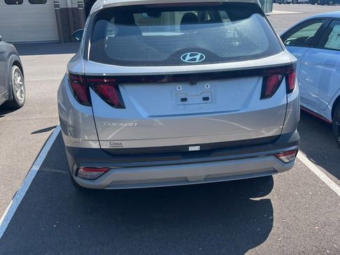 Used 2025 Hyundai Tucson SE FWD image 5