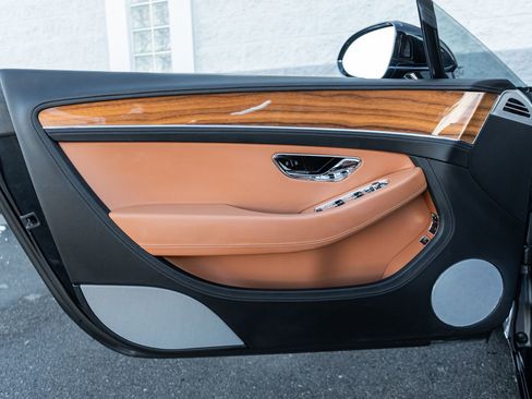 Certified 2023 Bentley Continental GT Mulliner image 23