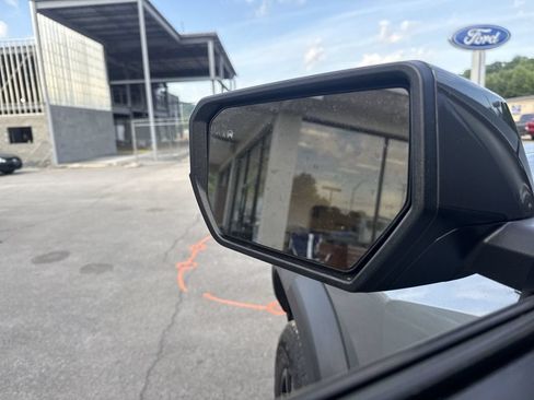 Used 2025 Chevrolet Colorado Trail Boss AWD/4WD image 19