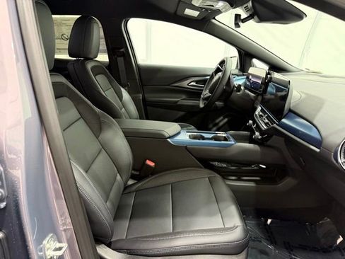 New 2026 Chevrolet Equinox EV LT image 20