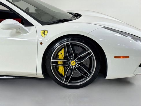 Used 2018 Ferrari 488 Spider RWD image 35
