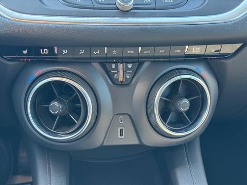 Used 2021 Chevrolet Blazer LT image 22