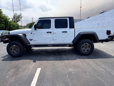 Used 2022 Jeep Gladiator Sport w/ Trailer Tow Package AWD/4WD image 3