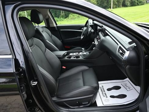 Used 2024 Genesis G70 2.5T AWD/4WD image 19