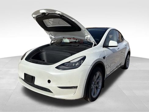 Used 2021 Tesla Model Y 2WD image 16
