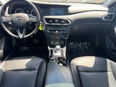 Used 2019 INFINITI QX30 AWD w/ Proassist Package image 10