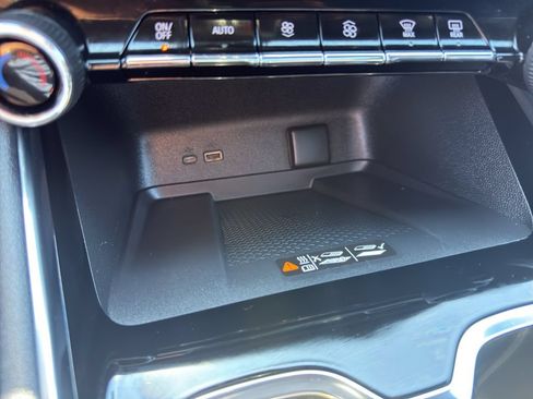 Certified 2026 Chevrolet Traverse High Country w/ LPO, Floor Liner Package AWD/4WD image 21