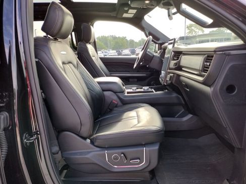 Used 2024 Ford Expedition Platinum AWD/4WD image 25