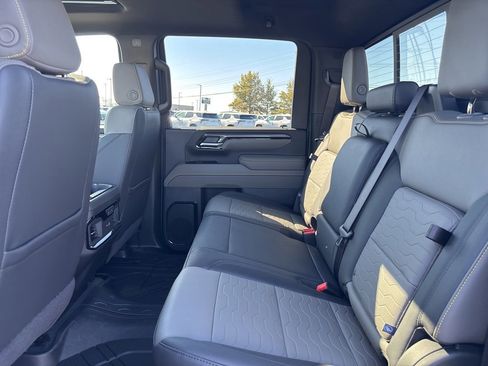 New 2025 Chevrolet Silverado 2500 ZR2 w/ Technology Package image 34