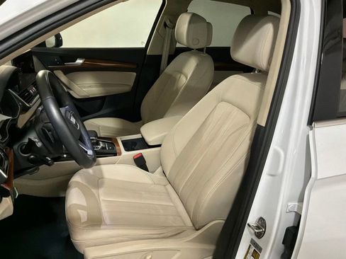 Used 2023 Audi Q5 2.0T Premium w/ Convenience Package AWD/4WD image 7