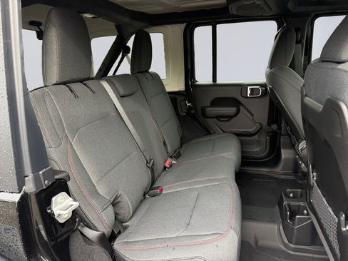 New 2025 Jeep Wrangler Unlimited Rubicon w/ Steel Bumper Group image 20