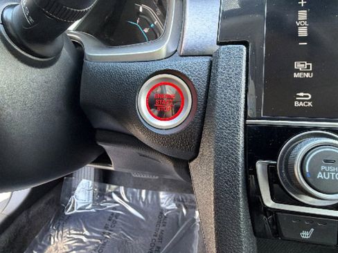 Used 2016 Honda Civic Touring image 17