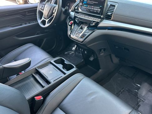Used 2025 Honda Odyssey Touring image 18