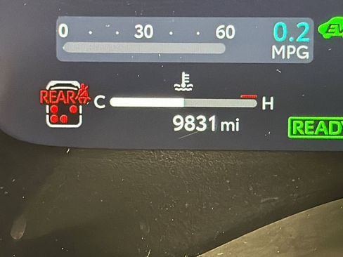 Used 2025 Toyota Sienna Platinum image 28