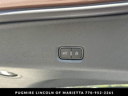 New 2026 Lincoln Navigator Black Label w/ Black Label Special Edition AWD/4WD image 34