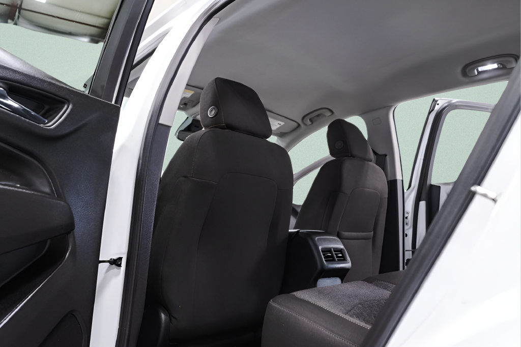 Used 2024 Chevrolet Equinox LT FWD image 30