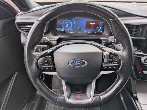 Used 2022 Ford Explorer ST w/ Equipment Group 401A AWD/4WD image 19