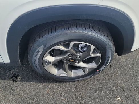 New 2026 Chevrolet Trax LT w/ Driver Confidence Package image 15