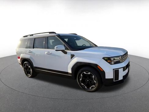 Used 2025 Hyundai Santa Fe SEL image 2