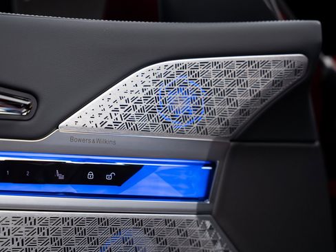 Used 2023 BMW i7 xDrive60 w/ Parking Assistance Package image 53