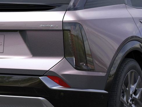 New 2025 Cadillac Optiq Luxury 1 w/ LPO, Floor Liner Package image 11