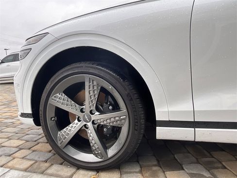 Used 2025 Genesis GV70 3.5T Sport w/ Sport Advanced Package image 19