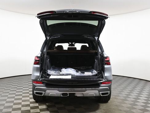 New 2026 BMW X5 xDrive40i w/ Climate Comfort Package image 36