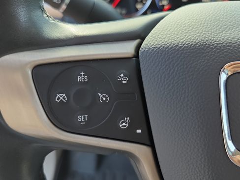 Used 2023 GMC Acadia Denali w/ Denali Technology Package AWD/4WD image 30