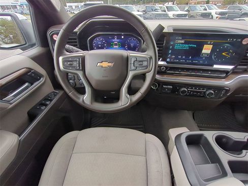 Used 2025 Chevrolet Silverado 1500 LT image 16