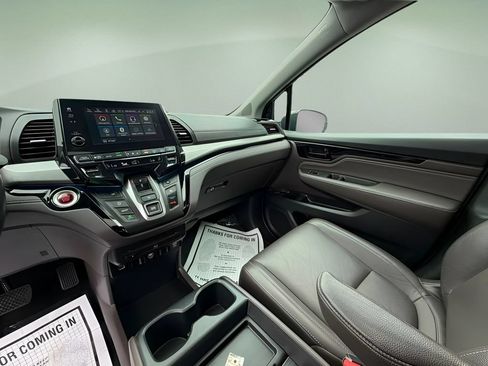 Used 2023 Honda Odyssey Touring image 12