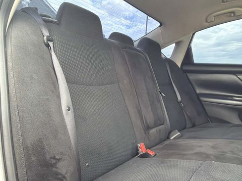 Used 2015 Nissan Altima 2.5 SV FWD image 23