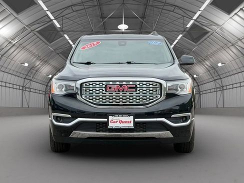 Used 2019 GMC Acadia Denali w/ Technology Package AWD/4WD image 2