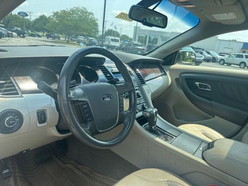 Used 2012 Ford Taurus SEL FWD image 15