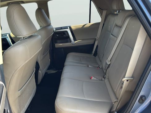 Used 2010 Toyota 4Runner Limited w/ Convenience Pkg RWD image 32