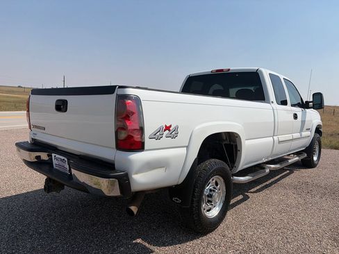 Used 2007 Chevrolet Silverado 2500 LT AWD/4WD image 6