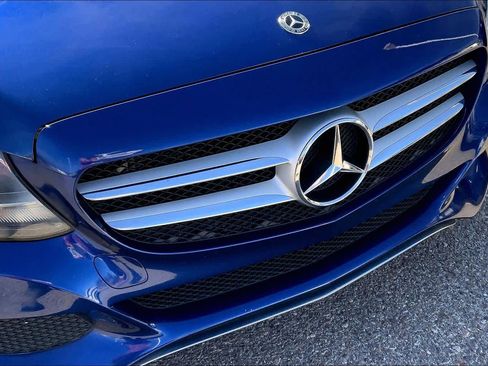 Used 2018 Mercedes-Benz C 300 Sedan w/ Premium Package image 27