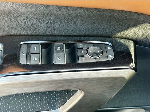 Used 2023 Nissan Pathfinder Platinum w/ Cargo Package AWD/4WD image 18