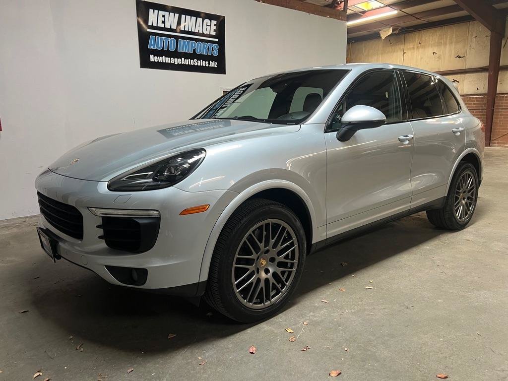 Used 2017 Porsche Cayenne AWD/4WD image 6