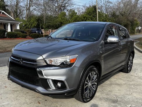 Used 2018 Mitsubishi Outlander Sport SE image 2