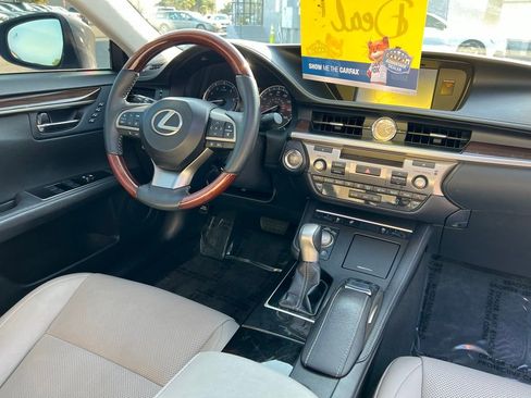 Used 2017 Lexus ES 350 image 58