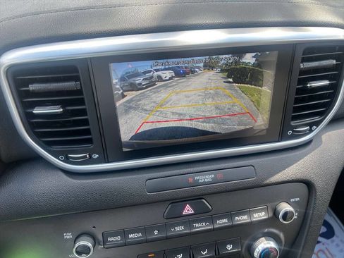 Used 2020 Kia Sportage LX FWD image 13