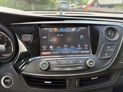 Used 2019 Buick Envision Essence AWD/4WD image 25